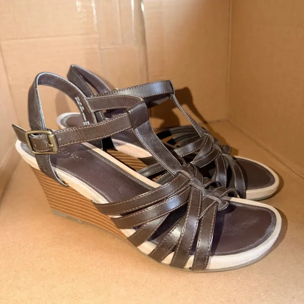 Y2K Bass Artemis Womens Strappy Wedge Sandals Brown T Strap Size 7 High Heel